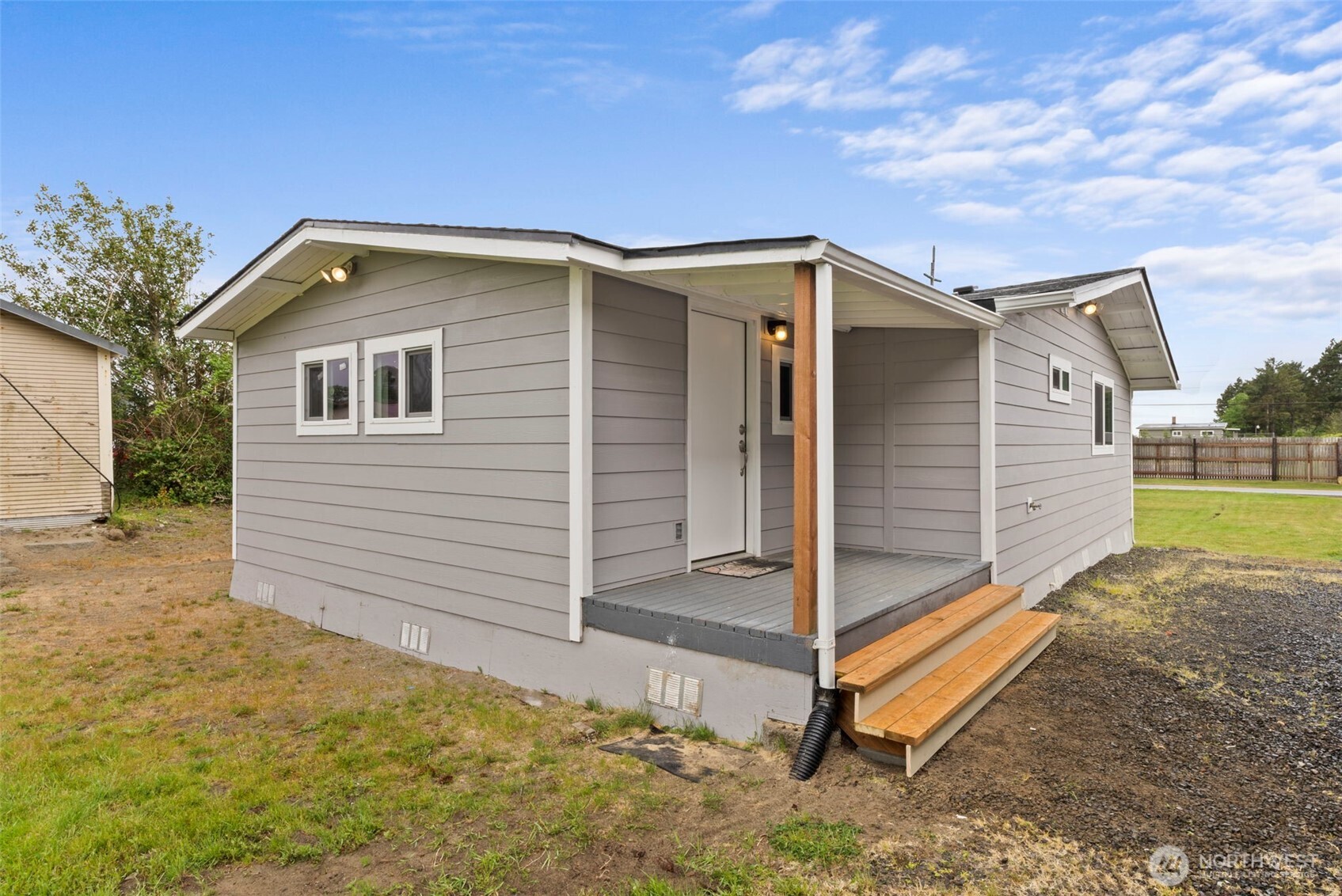 1642 State Route 105 Grayland WA 98547