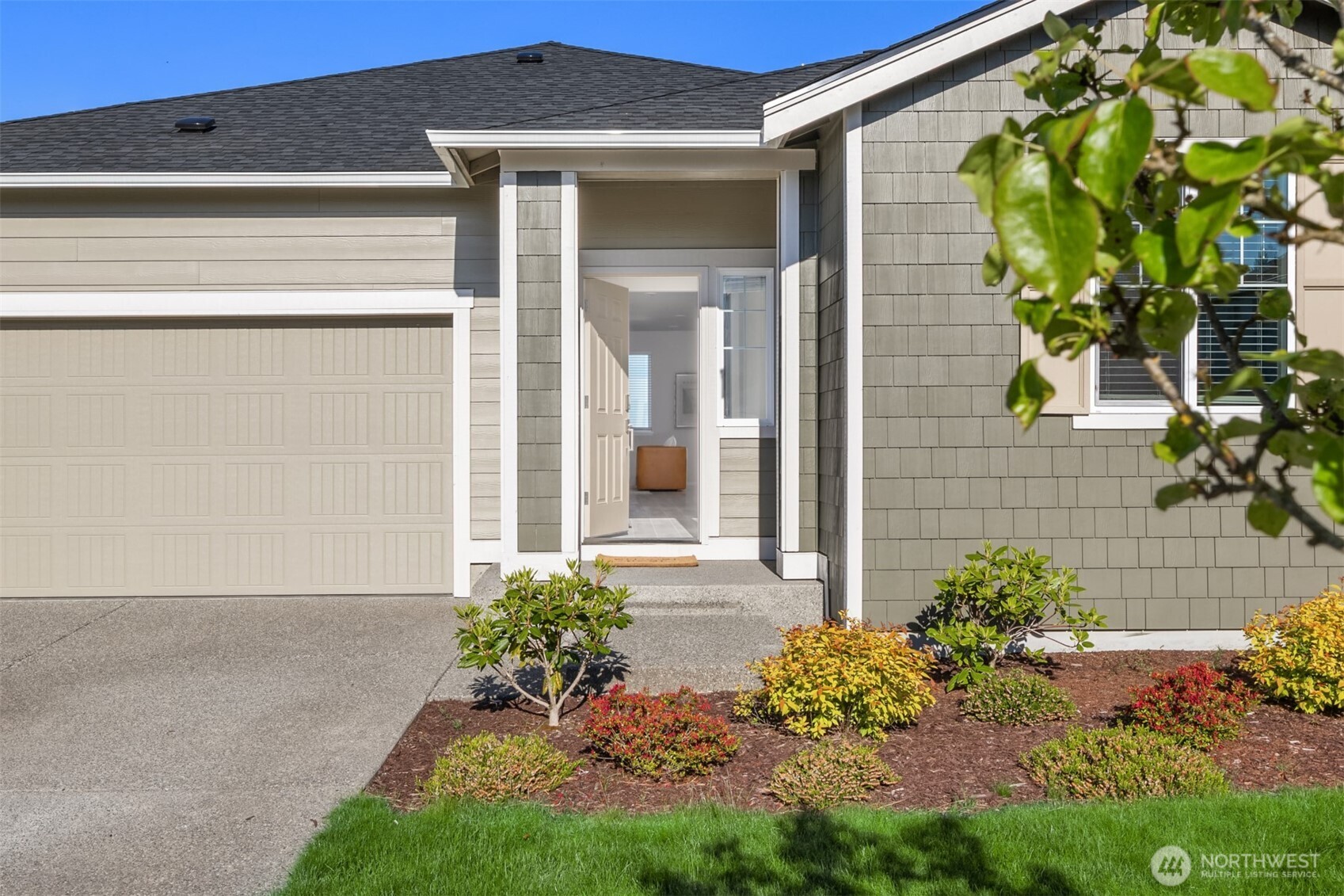 1162 Panoramic Loop Bremerton WA 98312