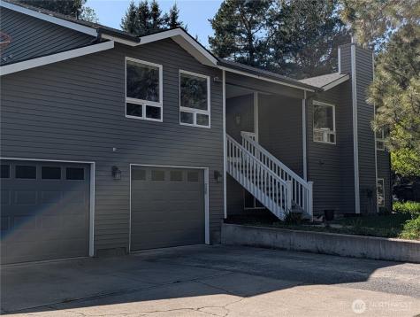 795 Greenhill Pullman WA 99163