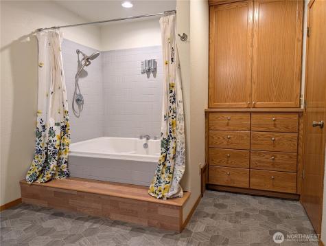 795 SE Greenhill Road Pullman WA 99163