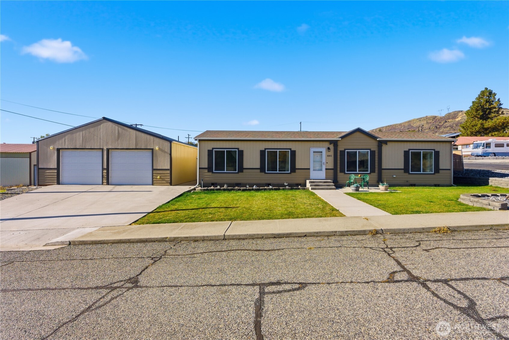 465 Division Street Grand Coulee WA 99133