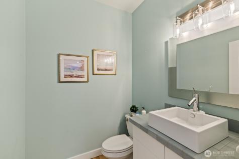 622 9th Avenue S Kirkland WA 98033