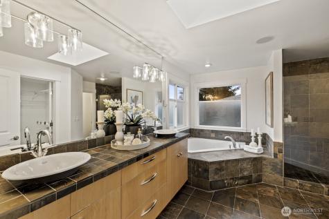 622 9th Avenue S Kirkland WA 98033