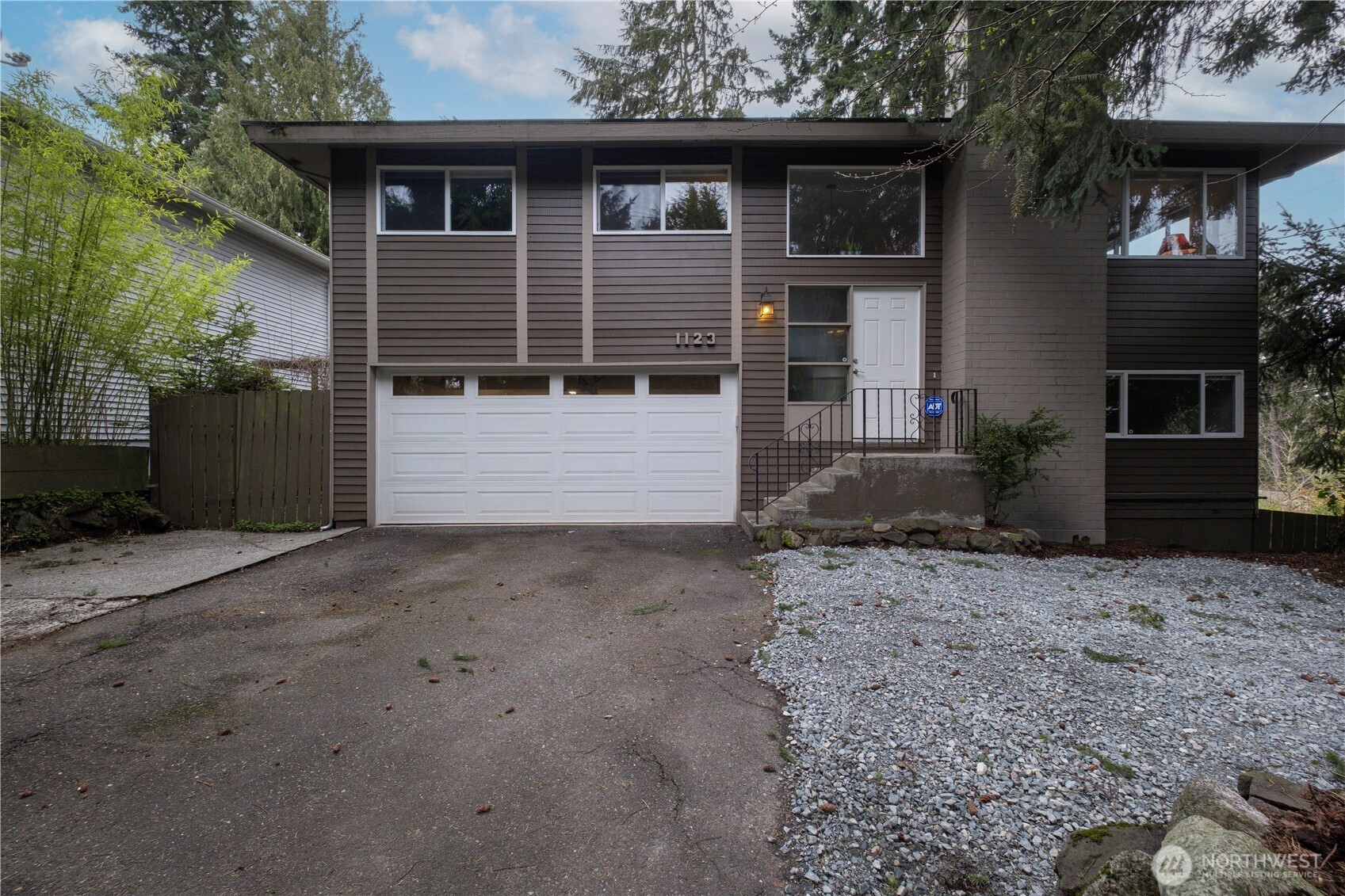 1123 SW 144 Street Burien WA 98166