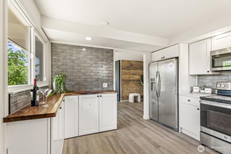 15330 40th Avenue W Lynnwood WA 98087