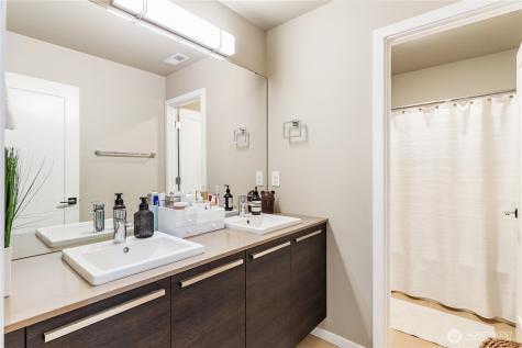 12808 SE 213th Street Kent WA 98031