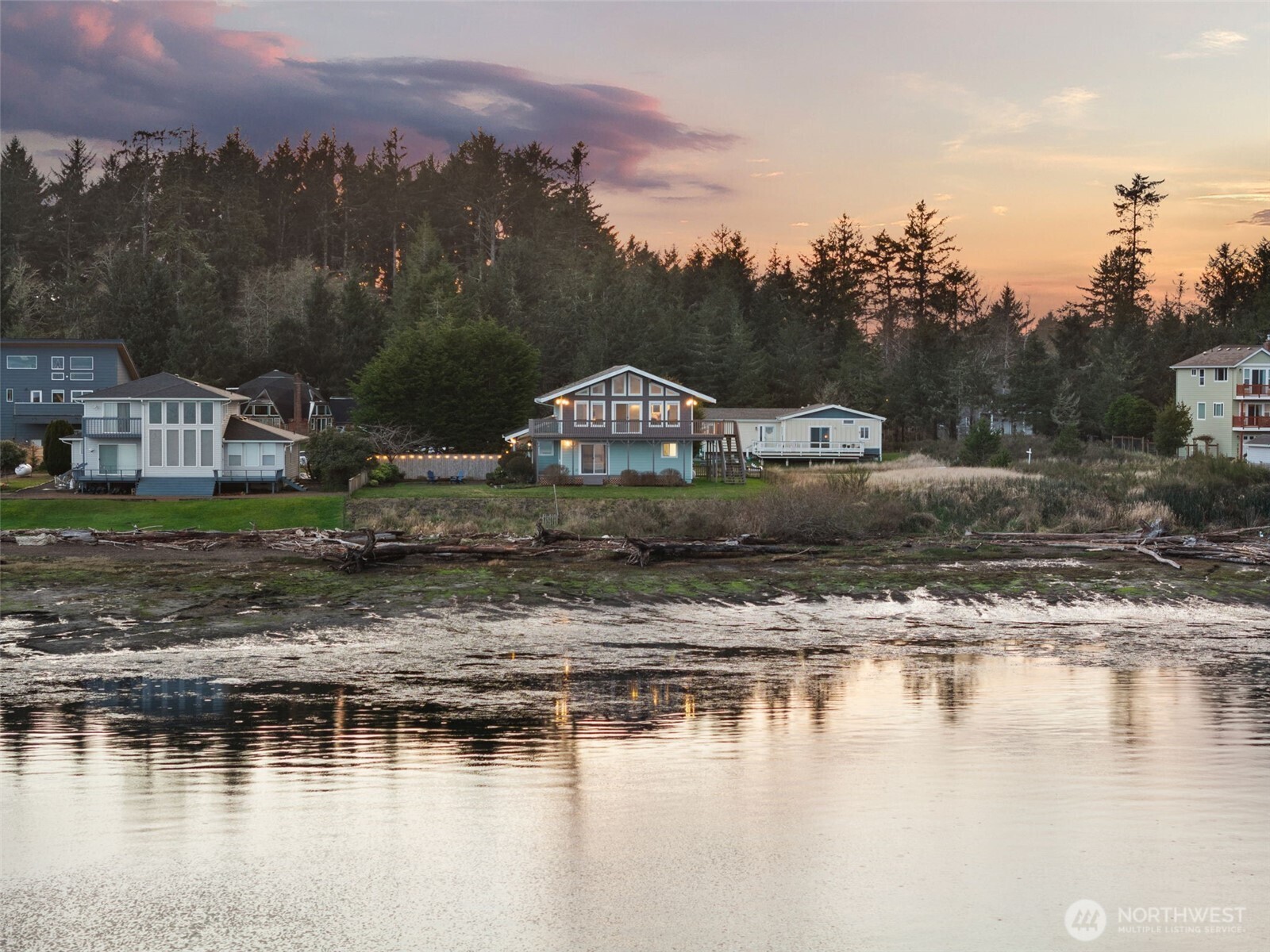 138 Sunrise Avenue SE Ocean Shores WA 98569