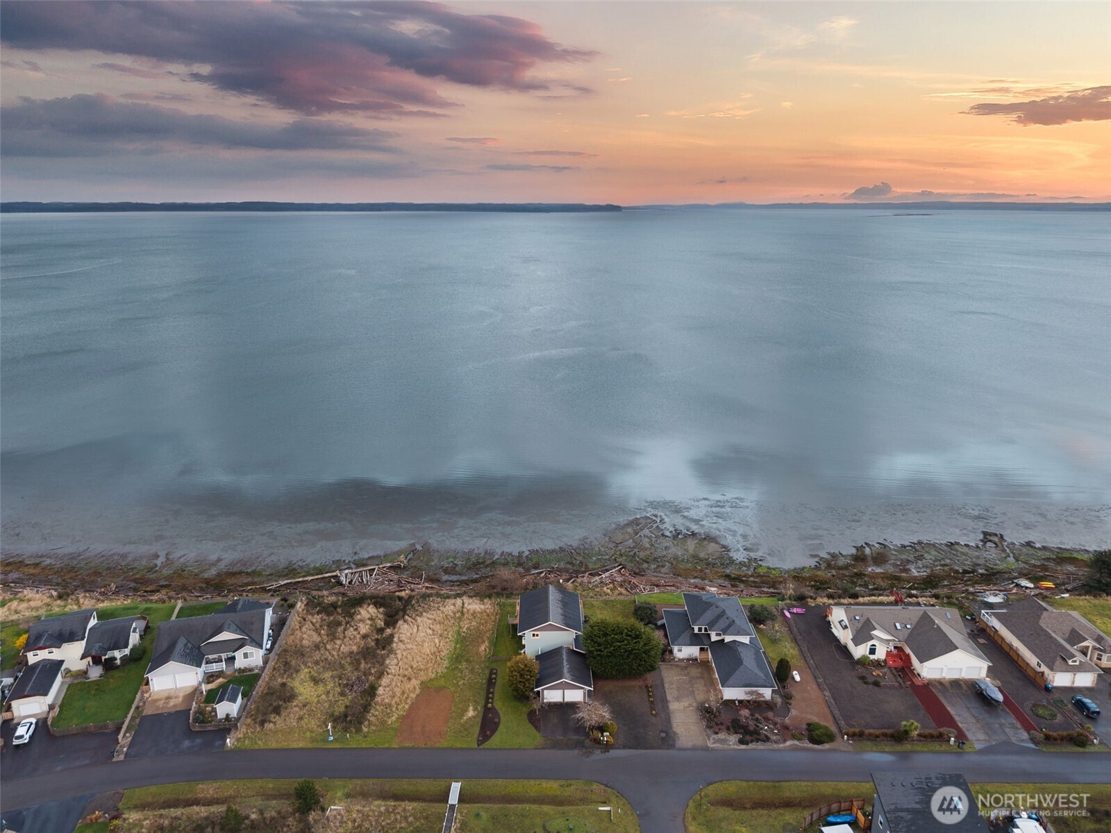 138 Sunrise Avenue SE Ocean Shores WA 98569