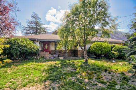 102 E Adams Avenue Morton WA 98356