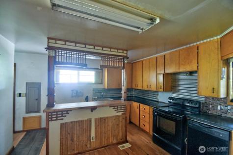 102 E Adams Avenue Morton WA 98356