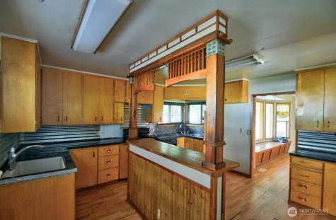 102 E Adams Avenue Morton WA 98356