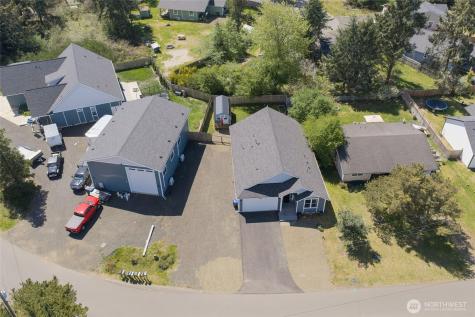 791 Falls Of Clyde Loop SE Ocean Shores WA 98569