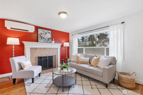 6325 42nd Avenue SW Seattle WA 98136