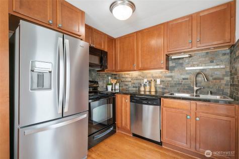 6325 42nd Avenue SW Seattle WA 98136