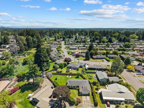 3715 NE 10th Court Renton WA 98056