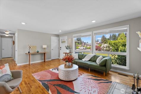 3715 NE 10th Court Renton WA 98056
