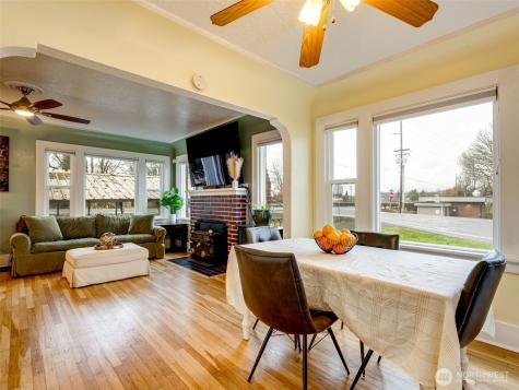 1510 Kinnear Street Kelso WA 98626