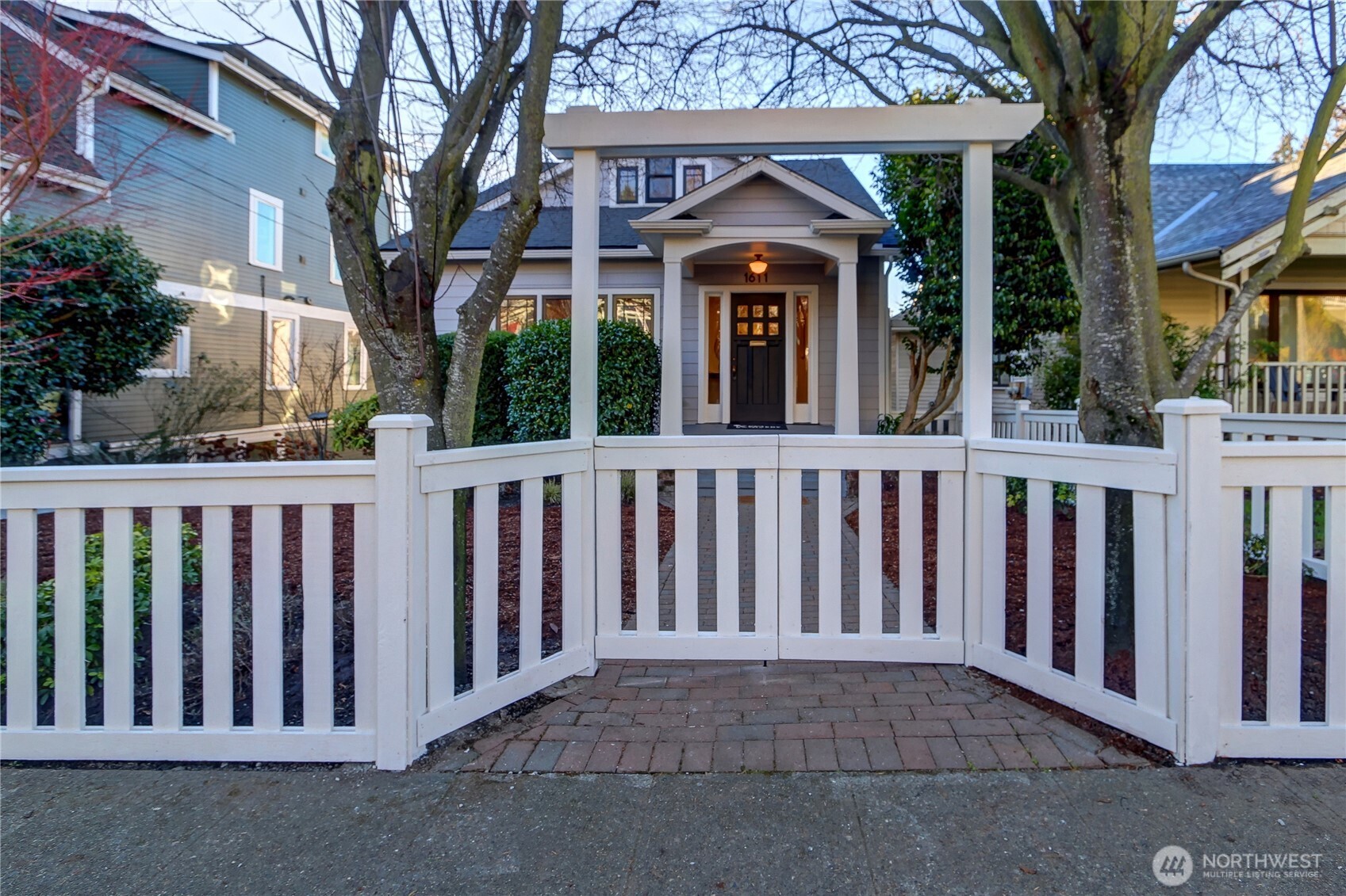 1611 10th Avenue W Seattle WA 98119