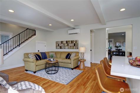 1611 10th Avenue W Seattle WA 98119