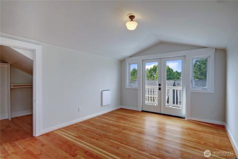 1611 10th Avenue W Seattle WA 98119