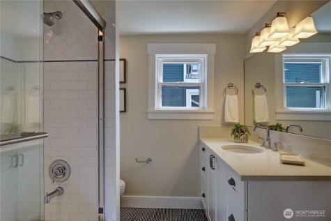 1611 10th Avenue W Seattle WA 98119