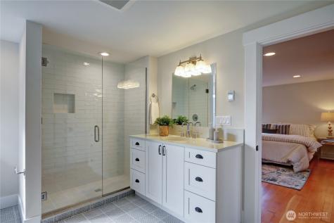 1611 10th Avenue W Seattle WA 98119