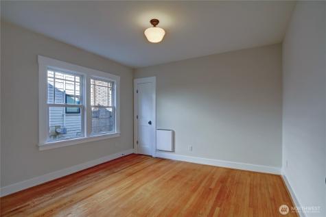 1611 10th Avenue W Seattle WA 98119