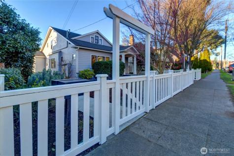 1611 10th Avenue W Seattle WA 98119