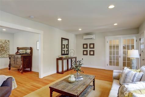 1611 10th Avenue W Seattle WA 98119