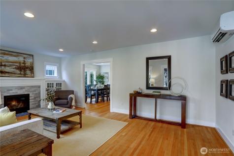 1611 10th Avenue W Seattle WA 98119