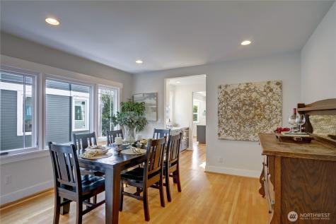 1611 10th Avenue W Seattle WA 98119