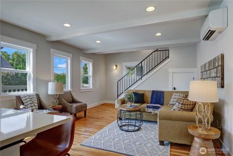 1611 10th Avenue W Seattle WA 98119