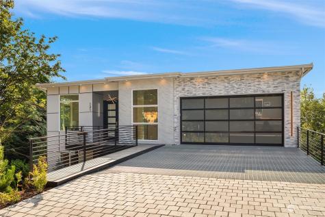 131 Cedar Kirkland WA 98033
