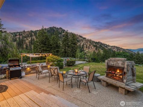 1395 Mission Creek Cashmere WA 98815