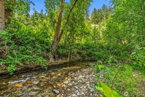1395 Mission Creek Cashmere WA 98815