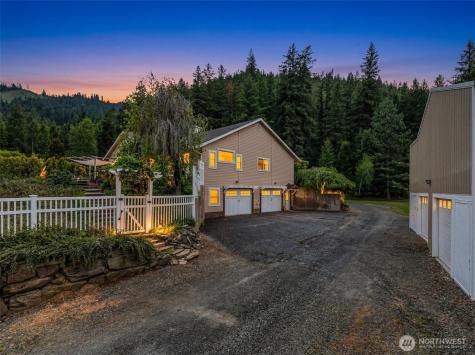 1395 Mission Creek Cashmere WA 98815