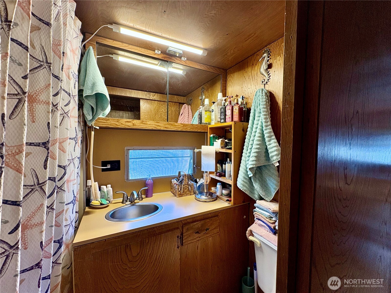 105 Victoria Loop NE Ocean Shores WA 98520