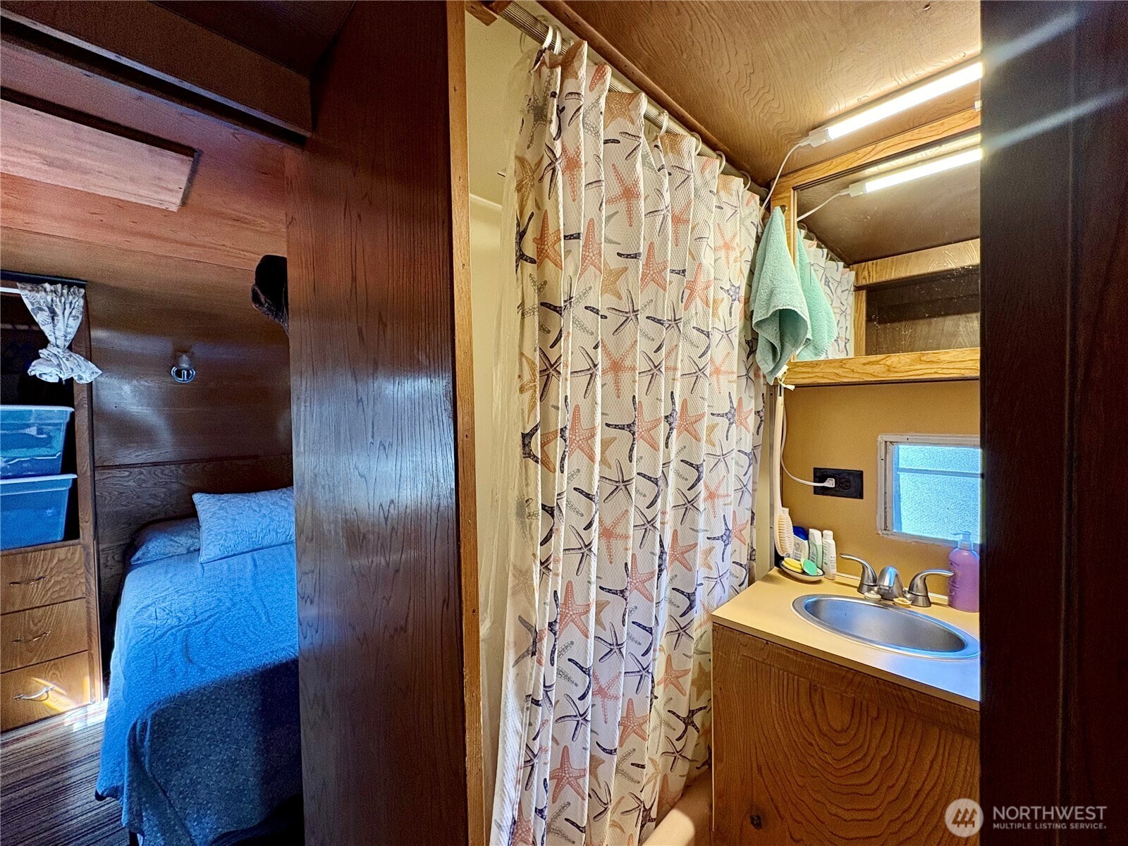 105 Victoria Loop NE Ocean Shores WA 98520