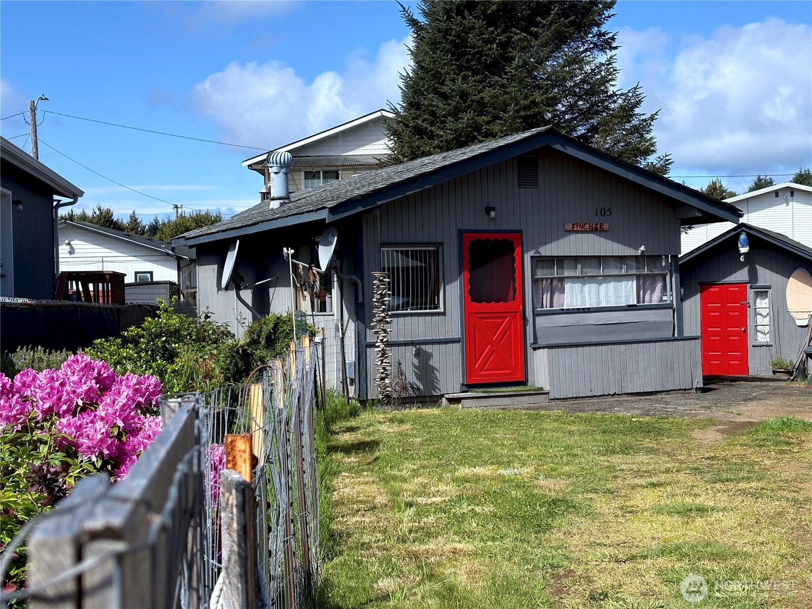 105 Victoria Loop NE Ocean Shores WA 98520