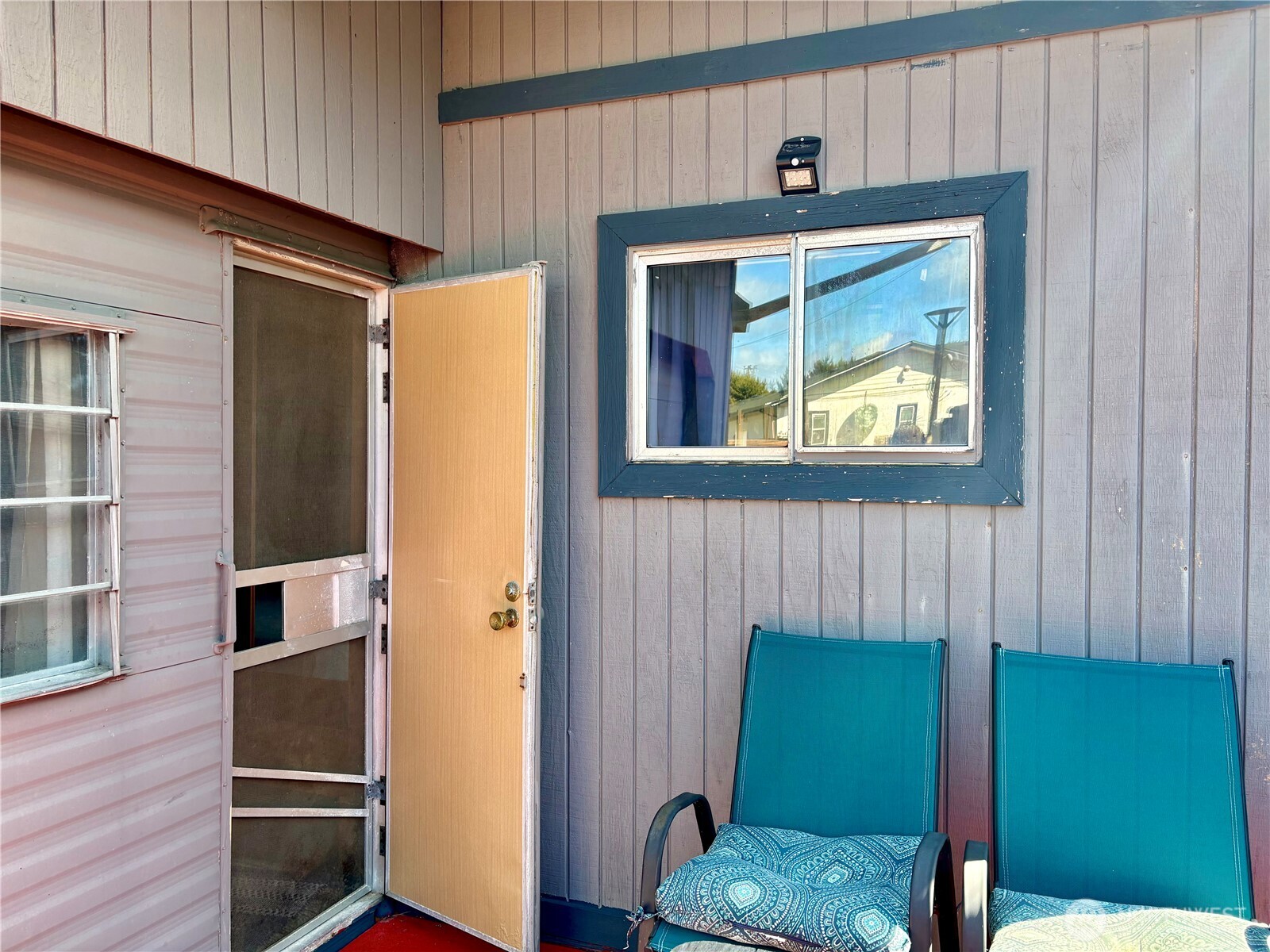 105 Victoria Loop NE Ocean Shores WA 98520
