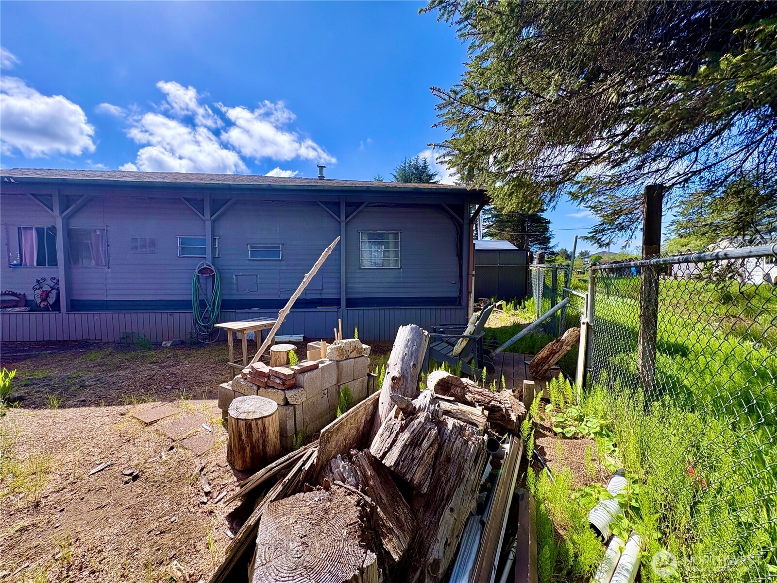 105 Victoria Loop NE Ocean Shores WA 98520