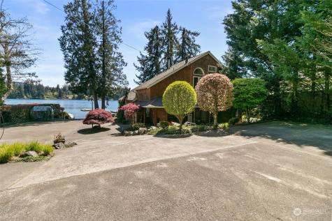 11512 Clear Lake North Road E Eatonville WA 98328