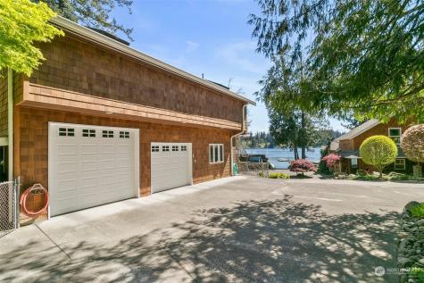 11512 Clear Lake North Road E Eatonville WA 98328