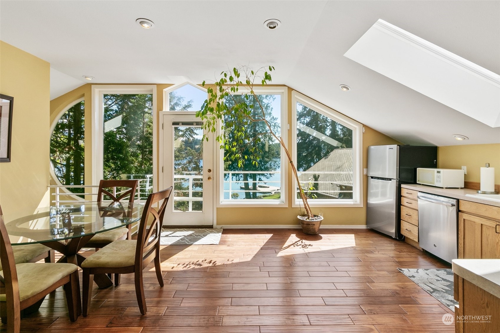 11512 Clear Lake North Road E Eatonville WA 98328