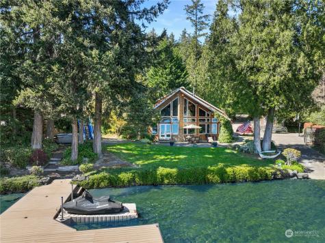 11512 Clear Lake North Road E Eatonville WA 98328