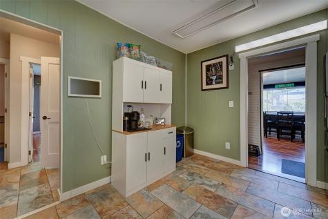 1112 N Cambrian Avenue Bremerton WA 98312