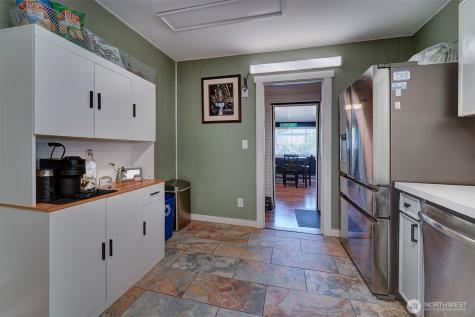 1112 N Cambrian Avenue Bremerton WA 98312