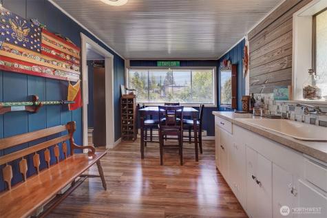 1112 N Cambrian Avenue Bremerton WA 98312