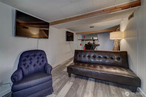 1112 N Cambrian Avenue Bremerton WA 98312