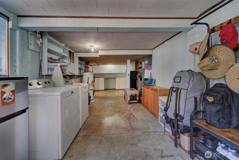 1112 N Cambrian Avenue Bremerton WA 98312